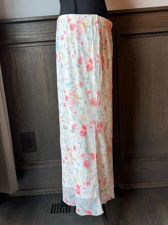 White Floral Maxi Skirt with Pink & Coral Blooms NWT XL - Picture 6 of 7
